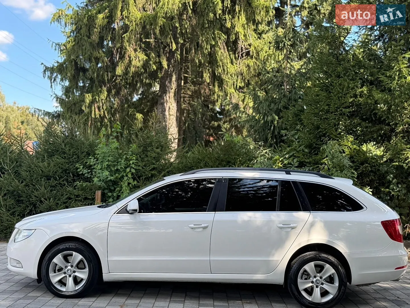 2011 Skoda Superb - мініатюра 11