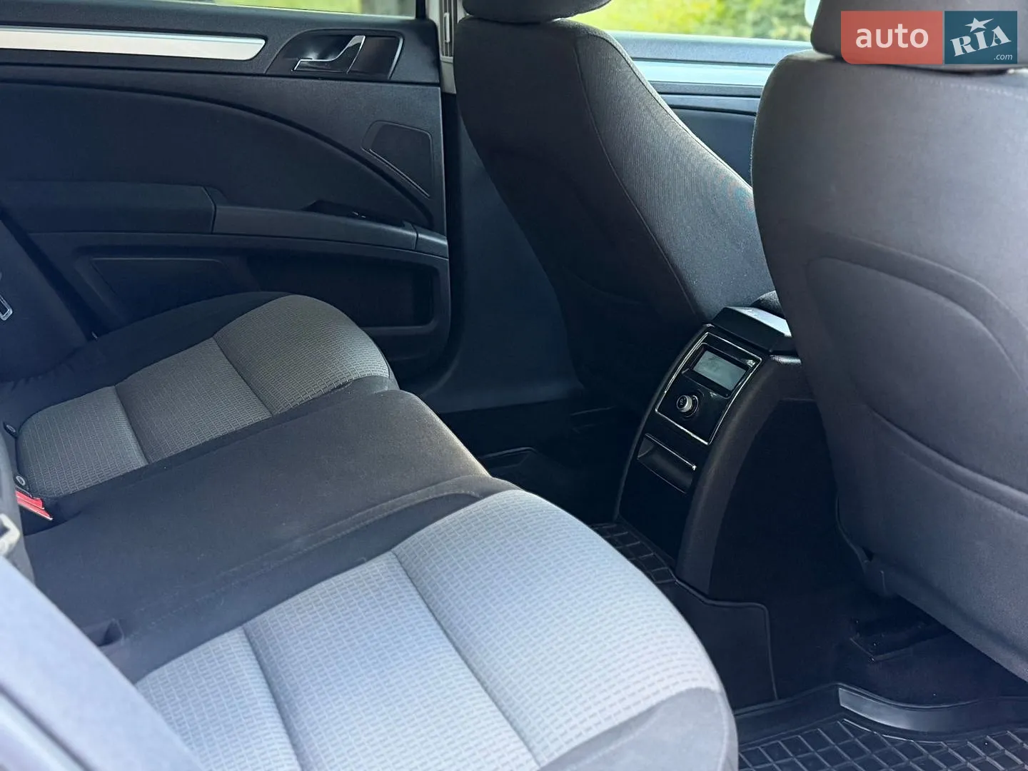 2011 Skoda Superb - мініатюра 17