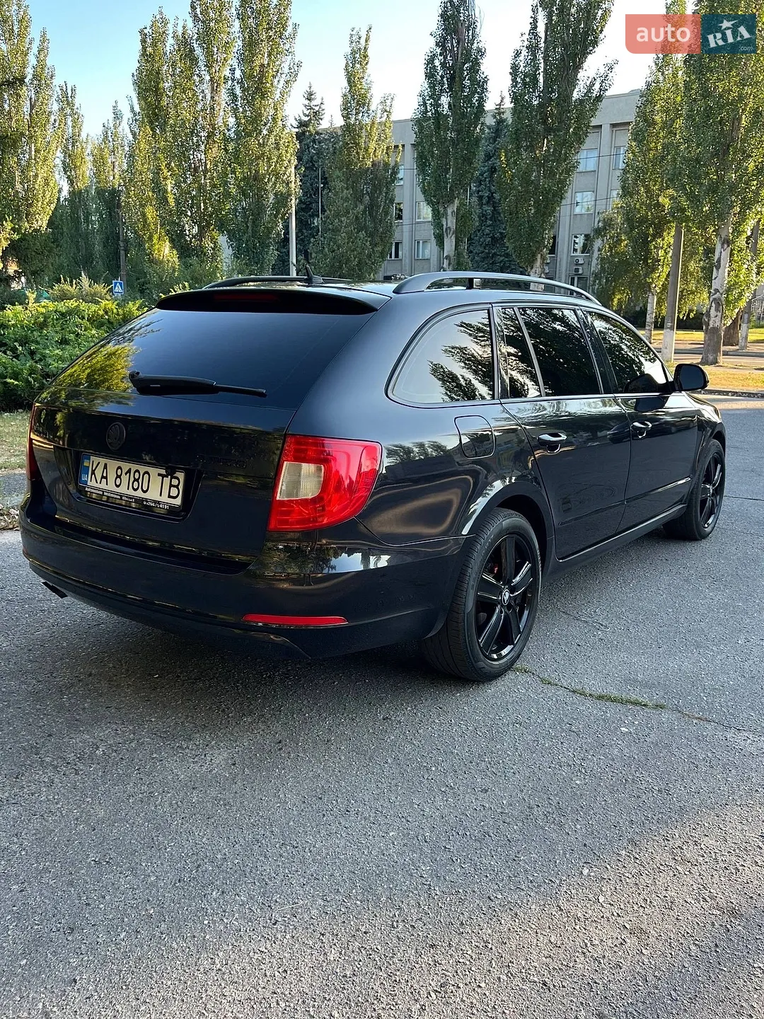 2010 Skoda Superb - мініатюра 6