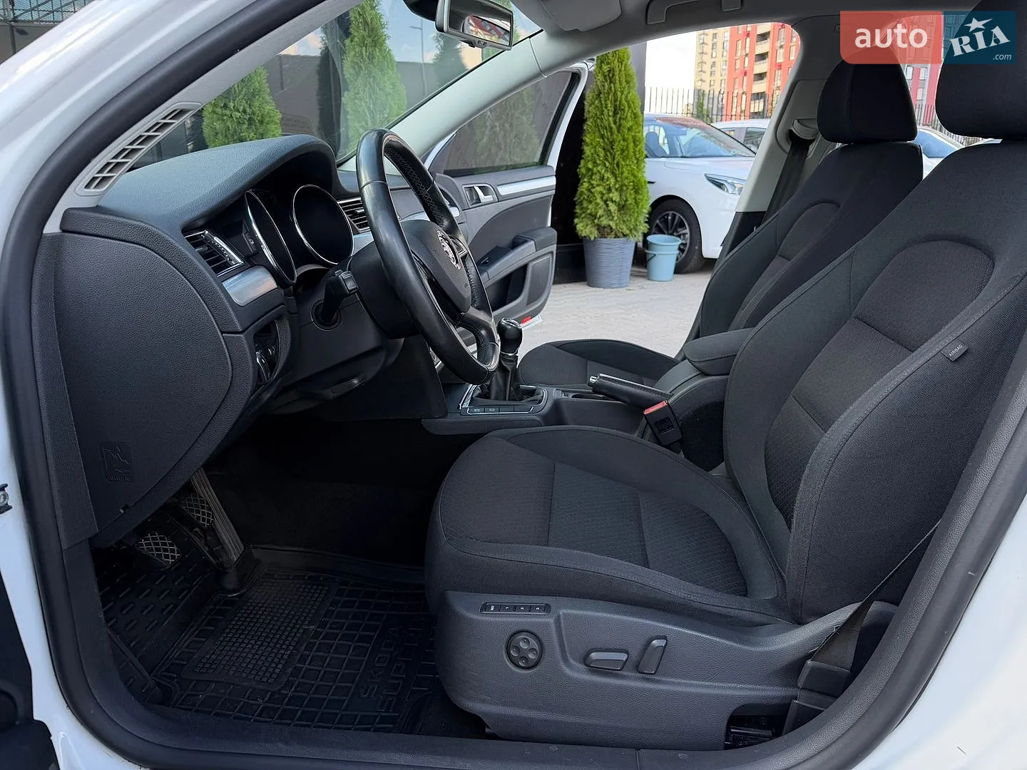 2013 Skoda Superb - мініатюра 9