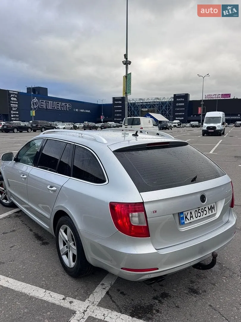 2010 Skoda Superb - мініатюра 5