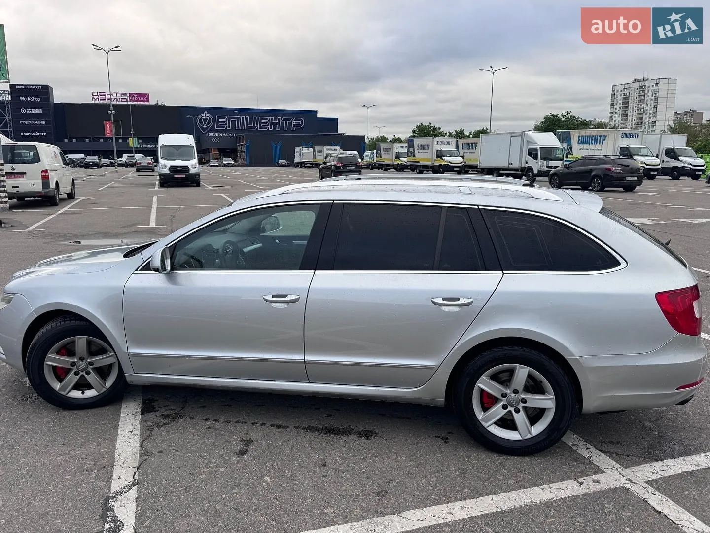2010 Skoda Superb - мініатюра 6