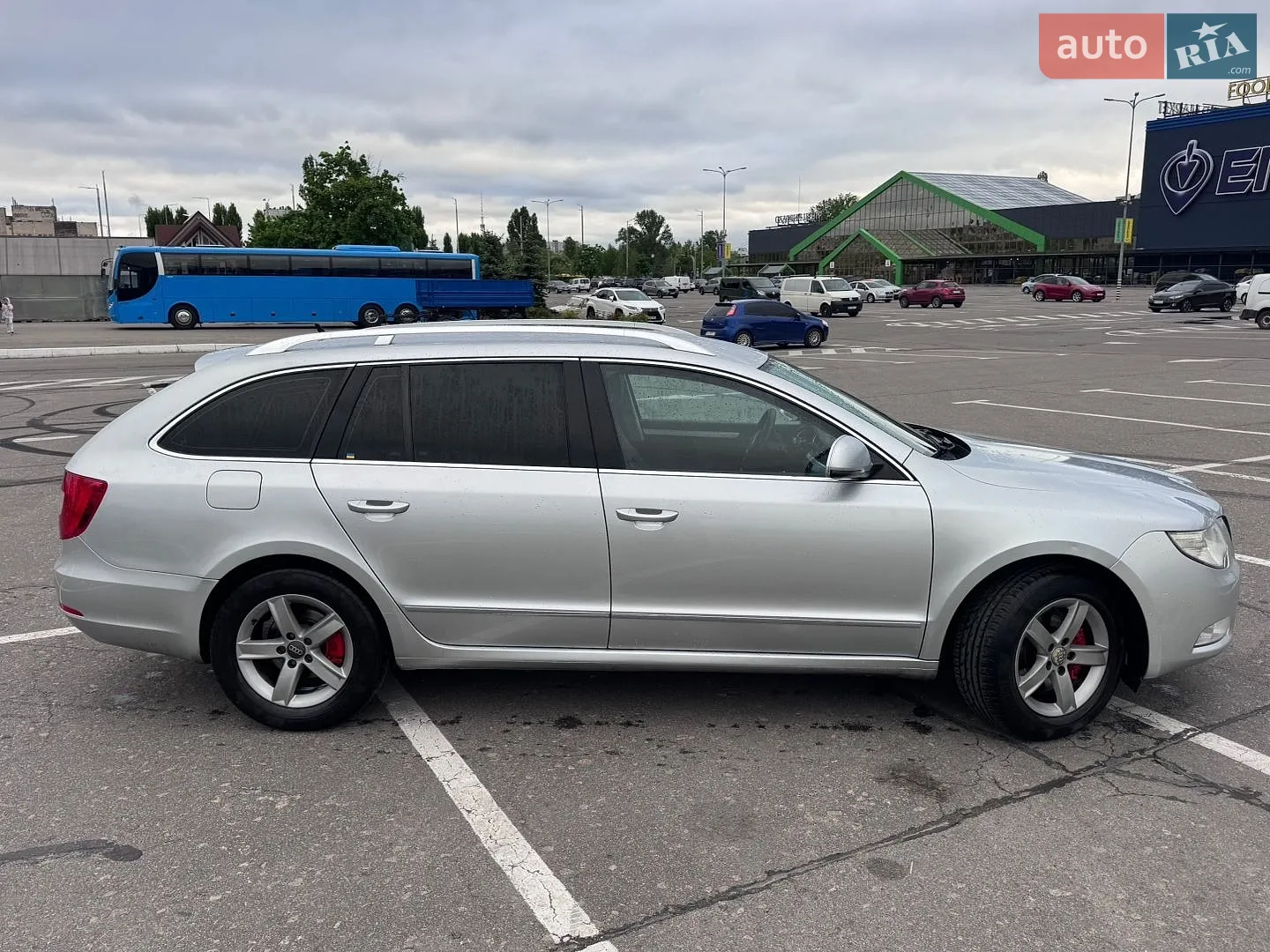 2010 Skoda Superb - мініатюра 3