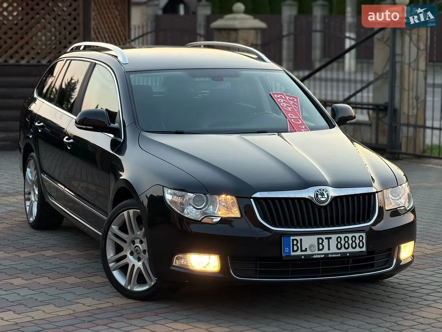 2011 Skoda Superb - мініатюра 2