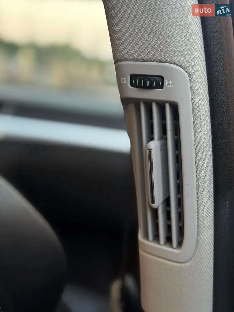 2011 Skoda Superb - мініатюра 23