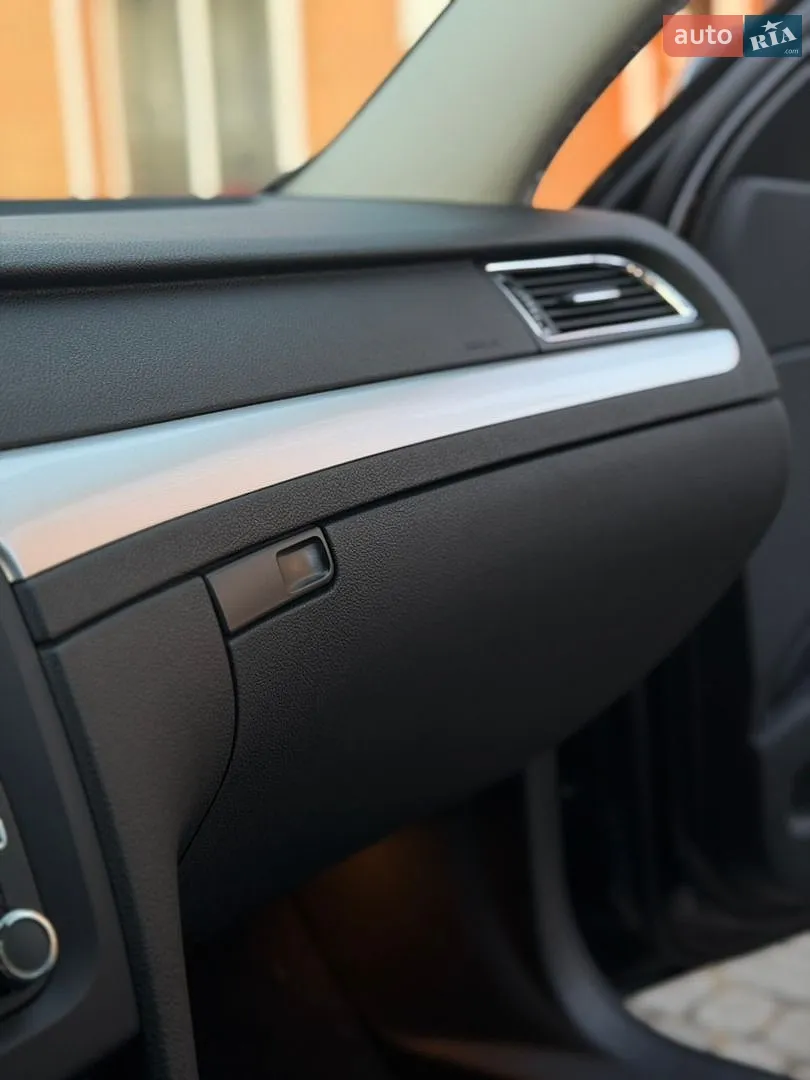 2011 Skoda Superb - мініатюра 35