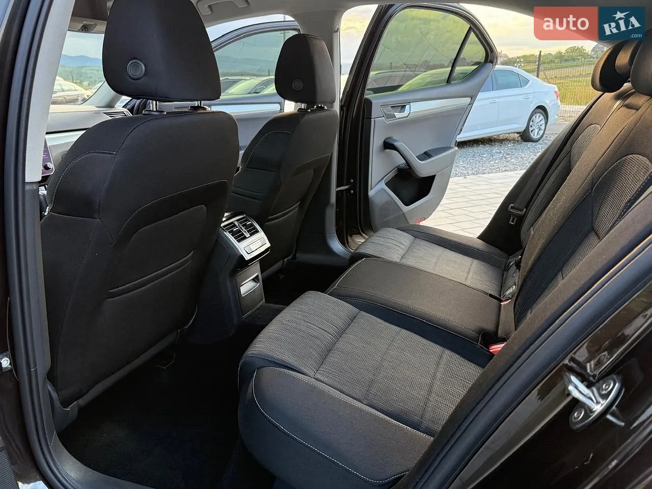 2019 Skoda Superb - мініатюра 64