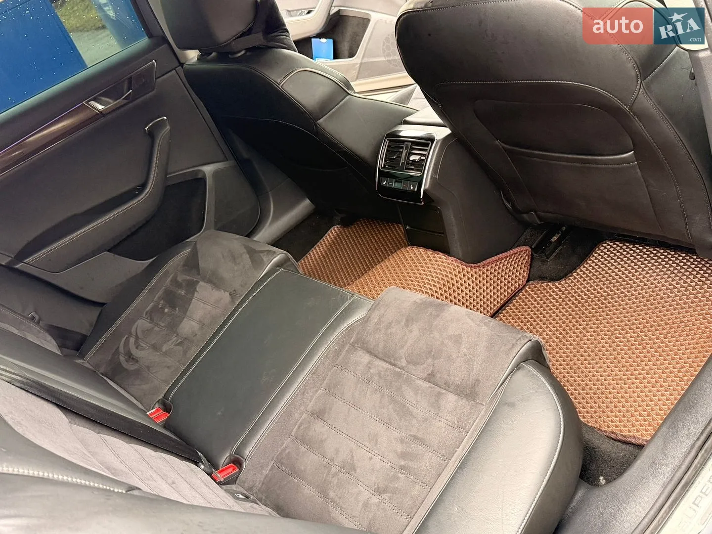 2019 Skoda Superb - мініатюра 11