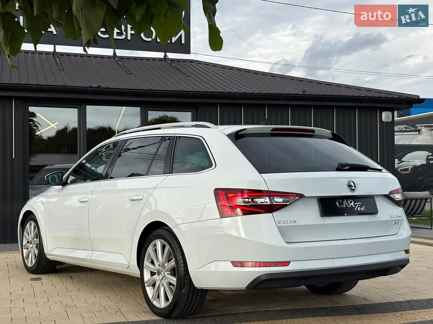 2015 Skoda Superb - мініатюра 10