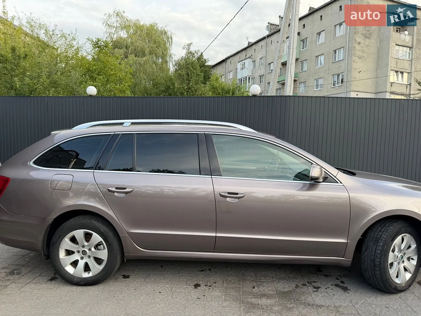 2010 Skoda Superb - мініатюра 13