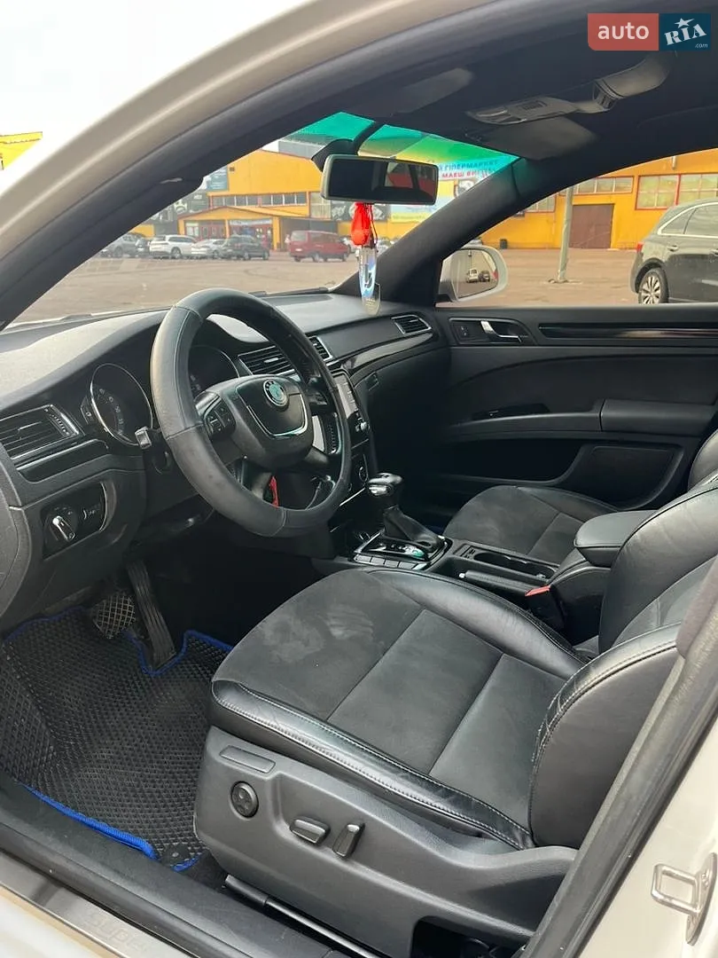 2010 Skoda Superb - мініатюра 9