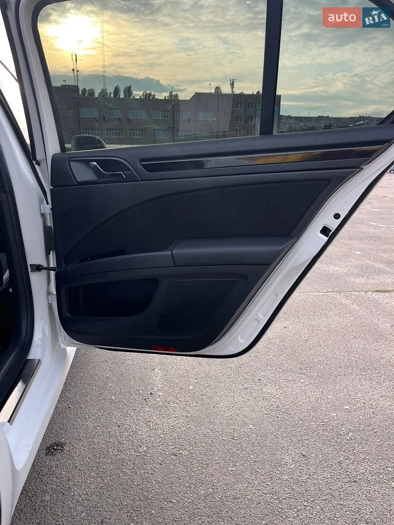 2010 Skoda Superb - мініатюра 16