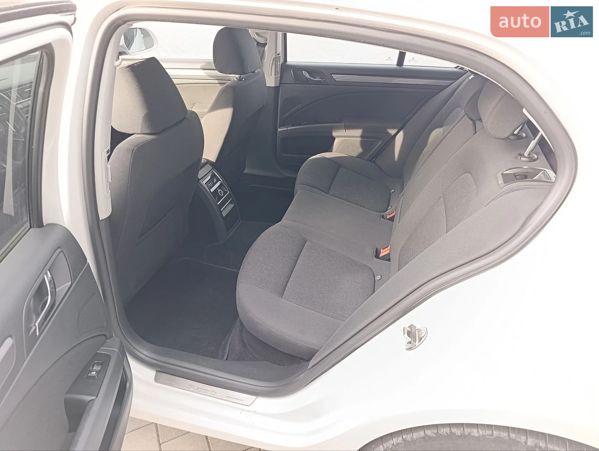 2014 Skoda Superb - мініатюра 15