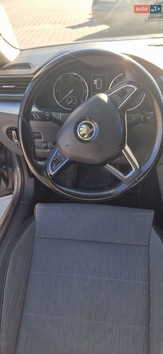 2016 Skoda Superb - мініатюра 5