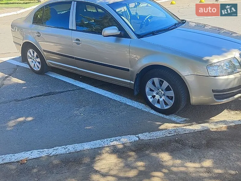 Skoda Superb 2003