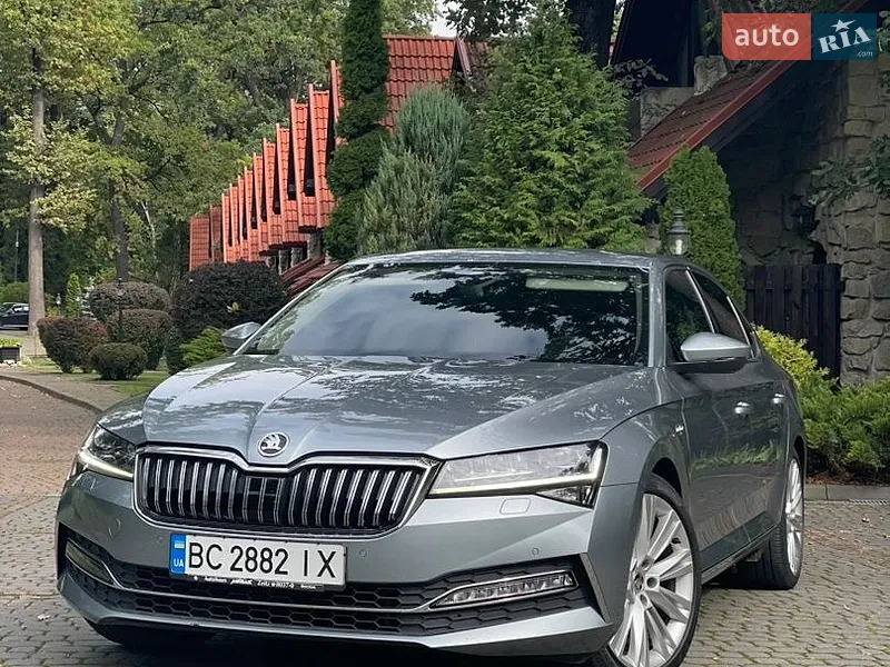 Skoda Superb 2021