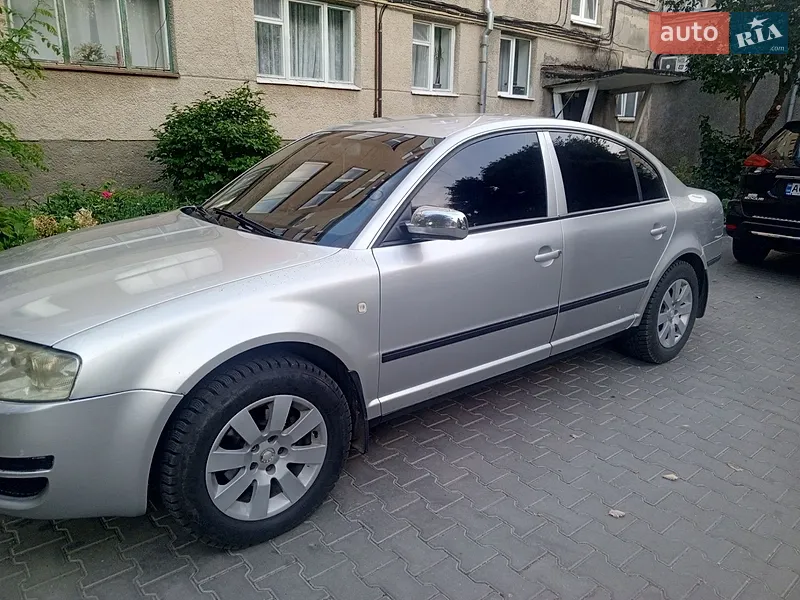 Skoda Superb 2003