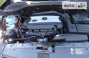 Внедорожник / Кроссовер Skoda Yeti 2012 в 