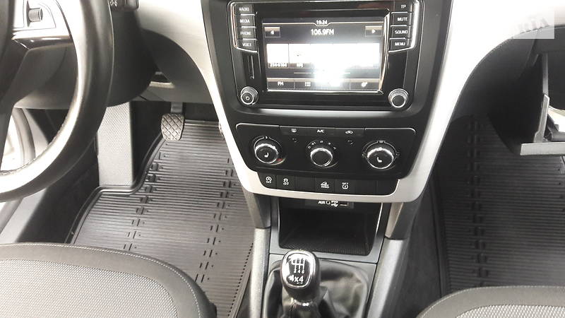 Позашляховик / Кросовер Skoda Yeti 2017 в Радивиліві