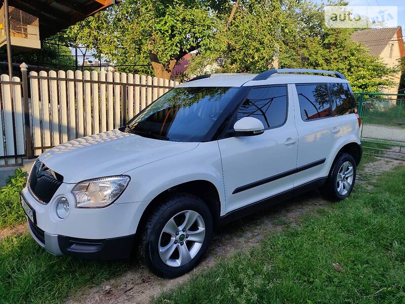 Внедорожник / Кроссовер Skoda Yeti 2013 в Дрогобыче