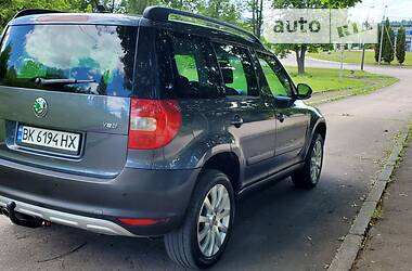 Универсал Skoda Yeti 2010 в Ровно