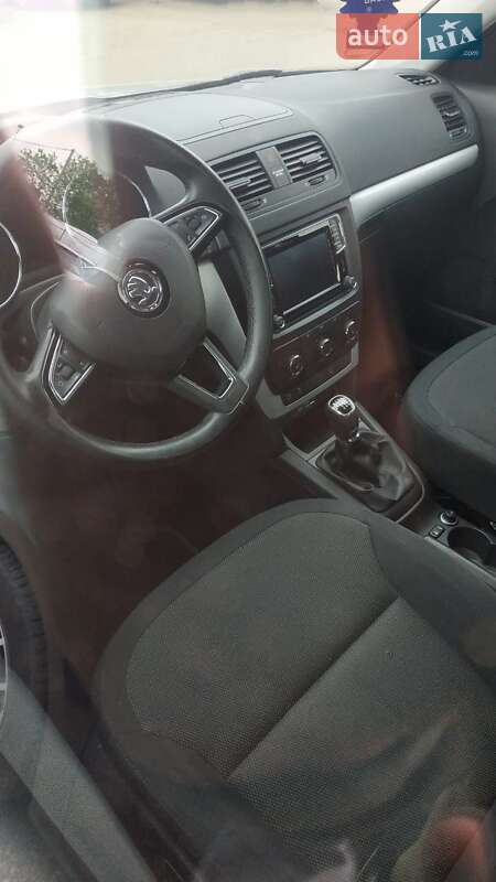 Позашляховик / Кросовер Skoda Yeti 2015 в Хмельницькому фото 8 Позашляховик / Кросовер Skoda Yeti 2015 в Хмельницькому