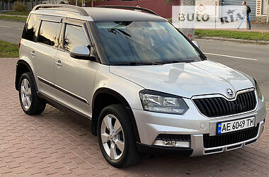 Позашляховик / Кросовер Skoda Yeti 2016 в 