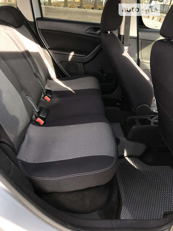 Позашляховик / Кросовер Skoda Yeti 2010 в Волочиську