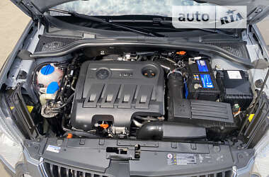 Позашляховик / Кросовер Skoda Yeti 2011 в 