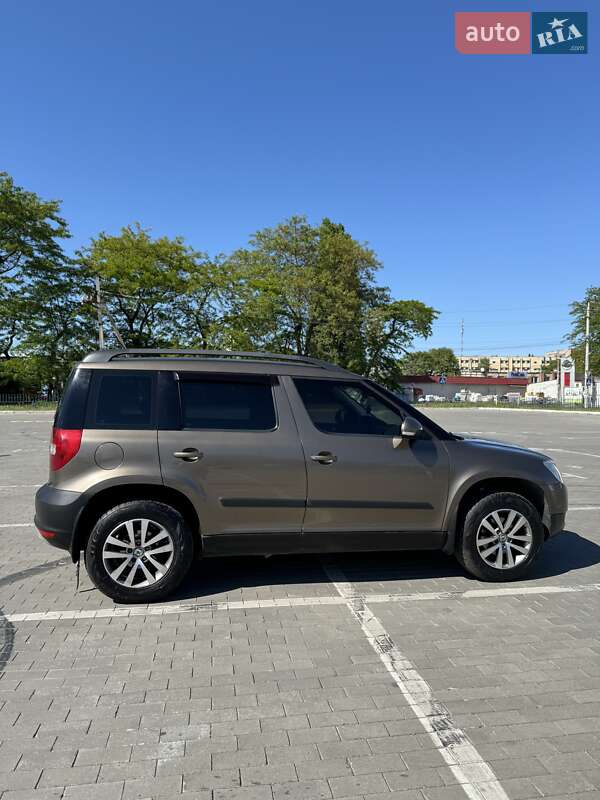 Позашляховик / Кросовер Skoda Yeti 2012 в Одесі