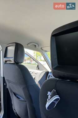 Внедорожник / Кроссовер Skoda Yeti 2012 в 