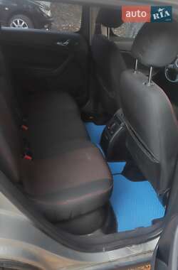 Внедорожник / Кроссовер Skoda Yeti 2012 в 