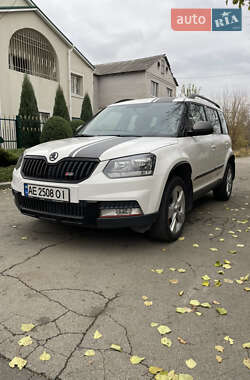 Позашляховик / Кросовер Skoda Yeti 2015 в Дніпрі