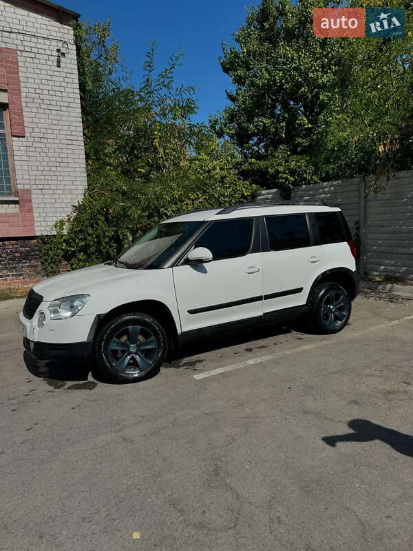 Внедорожник / Кроссовер Skoda Yeti 2012 в Чернигове