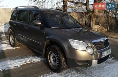 Внедорожник / Кроссовер Skoda Yeti 2013 в 