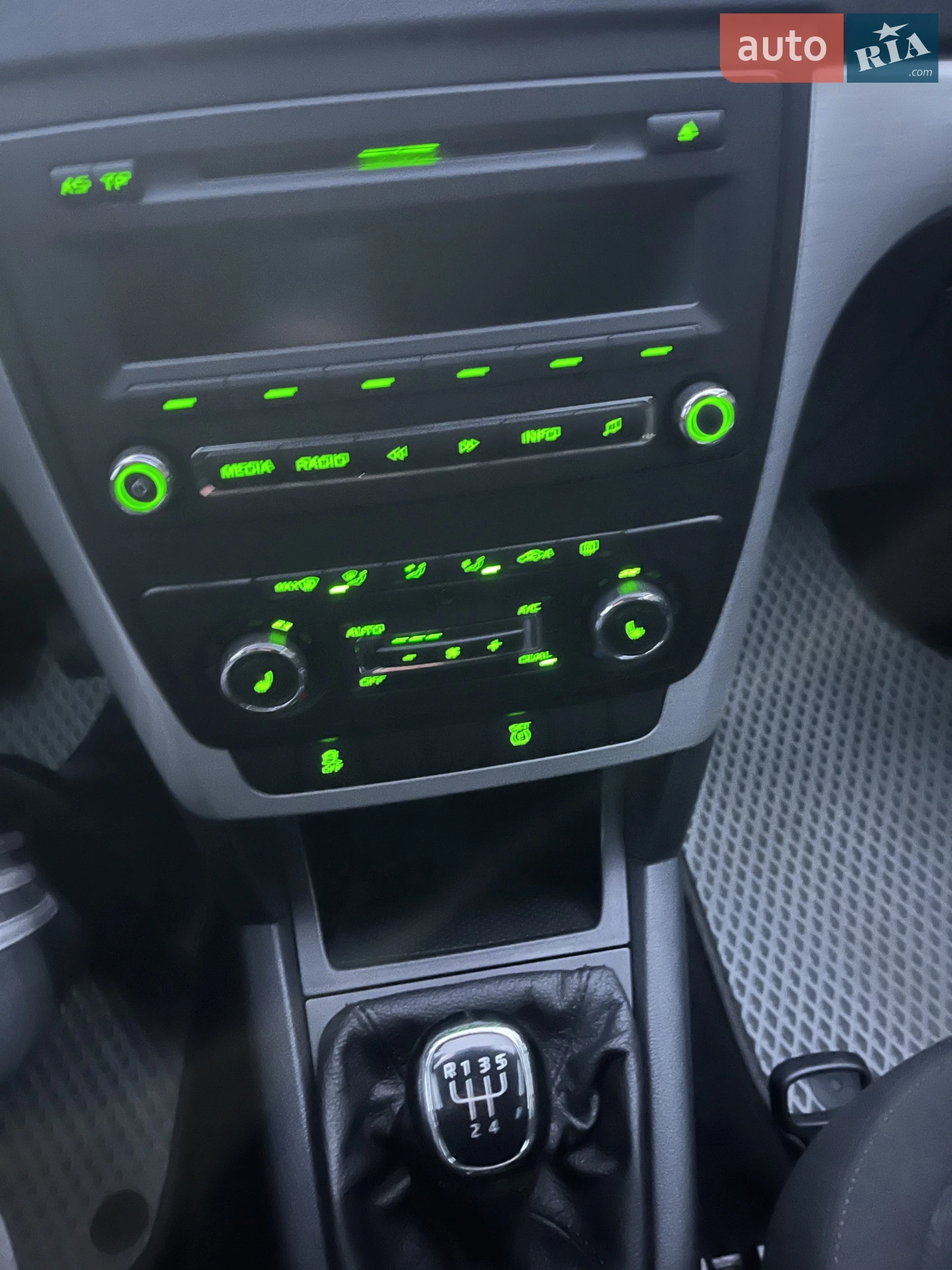 2014 Skoda Yeti - мініатюра 18