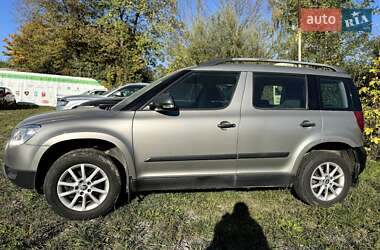 Внедорожник / Кроссовер Skoda Yeti 2010 в 