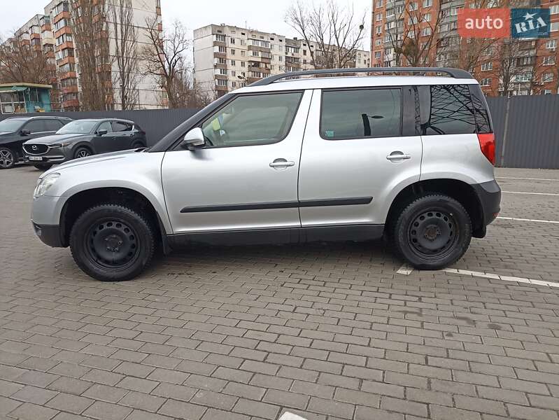 Внедорожник / Кроссовер Skoda Yeti 2010 в Киеве
