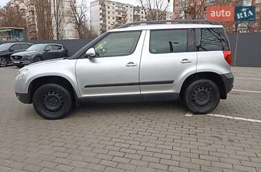 Позашляховик / Кросовер Skoda Yeti 2010 в 