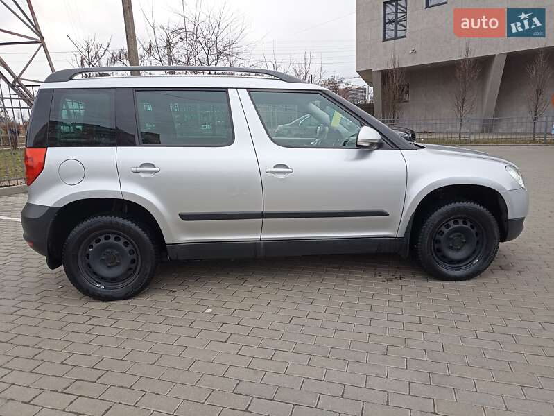 Внедорожник / Кроссовер Skoda Yeti 2010 в Киеве