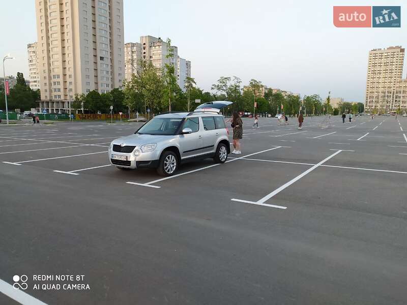 Внедорожник / Кроссовер Skoda Yeti 2010 в Киеве