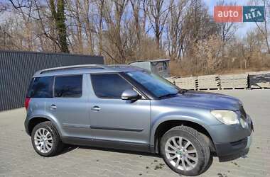 Позашляховик / Кросовер Skoda Yeti 2009 в 