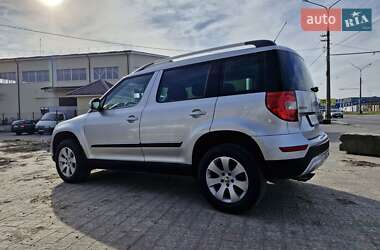 Внедорожник / Кроссовер Skoda Yeti 2015 в 