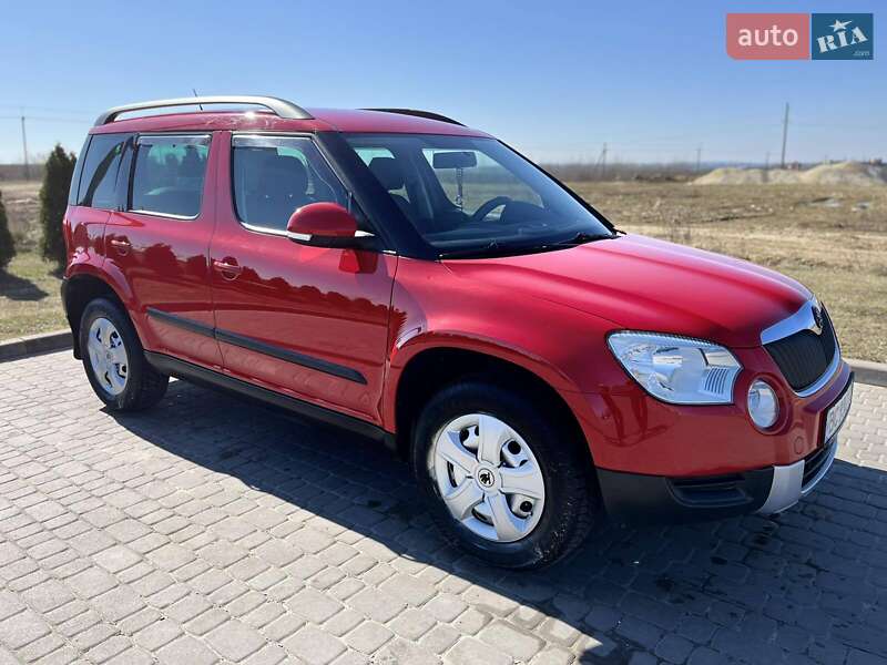 Внедорожник / Кроссовер Skoda Yeti 2010 в Городке