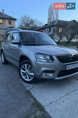Внедорожник / Кроссовер Skoda Yeti 2014 в 