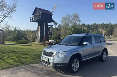 Внедорожник / Кроссовер Skoda Yeti 2012 в 