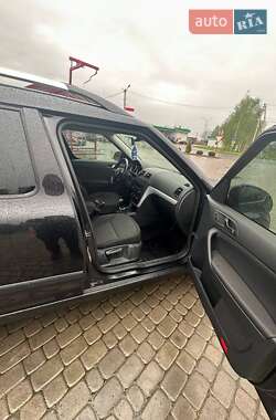 Внедорожник / Кроссовер Skoda Yeti 2009 в 
