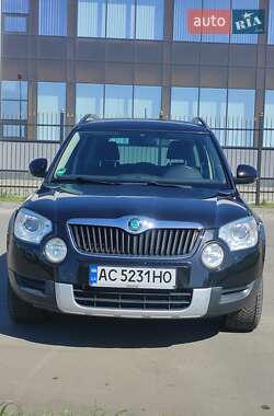 Внедорожник / Кроссовер Skoda Yeti 2012 в 