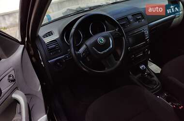 Внедорожник / Кроссовер Skoda Yeti 2012 в 