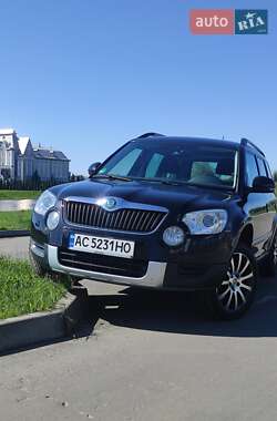 Внедорожник / Кроссовер Skoda Yeti 2012 в 